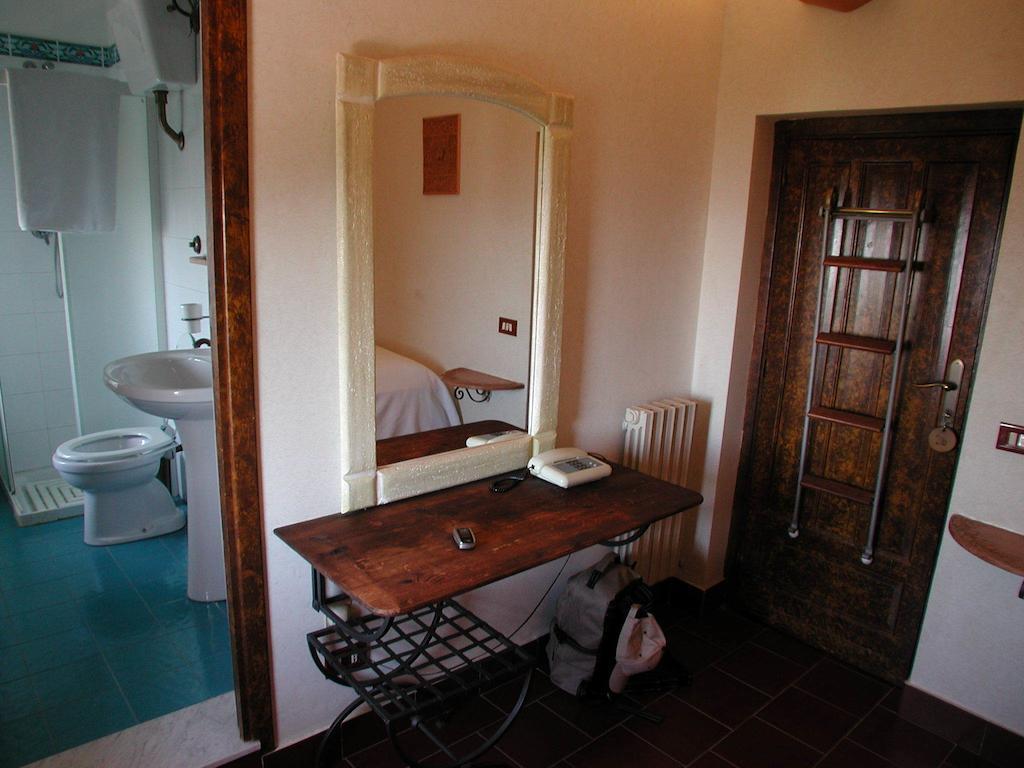 Eremo Hotel Casa Del Sorriso Erice Exteriör bild