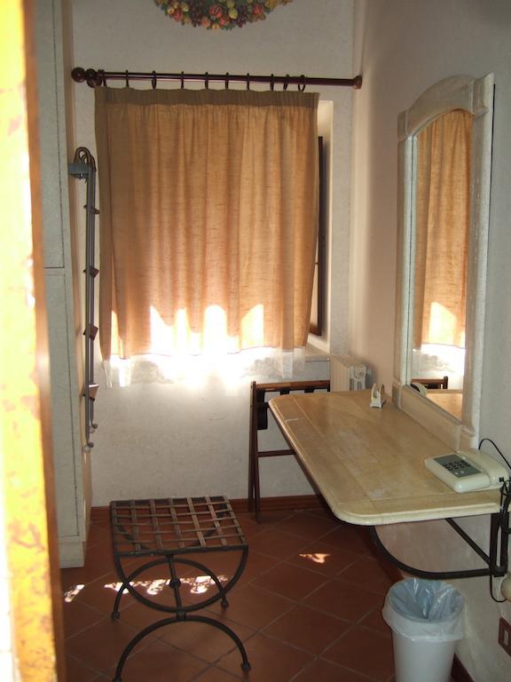 Eremo Hotel Casa Del Sorriso Erice Rum bild